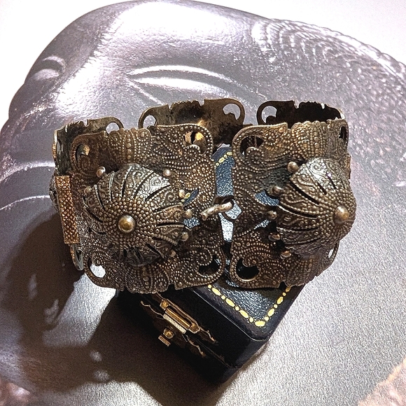 1950s Gladiator Crescent Moon Hallmarked Bracelet - Picture 6 of 7